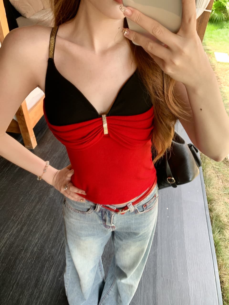 2026 여름 배색 페이크 레이어드 디자인 센스 행침 목 캐미솔 몸매 가꾸기 슬림해 보이는 슈퍼 잘 생긴 맨위 여성 상세 이미지 9
