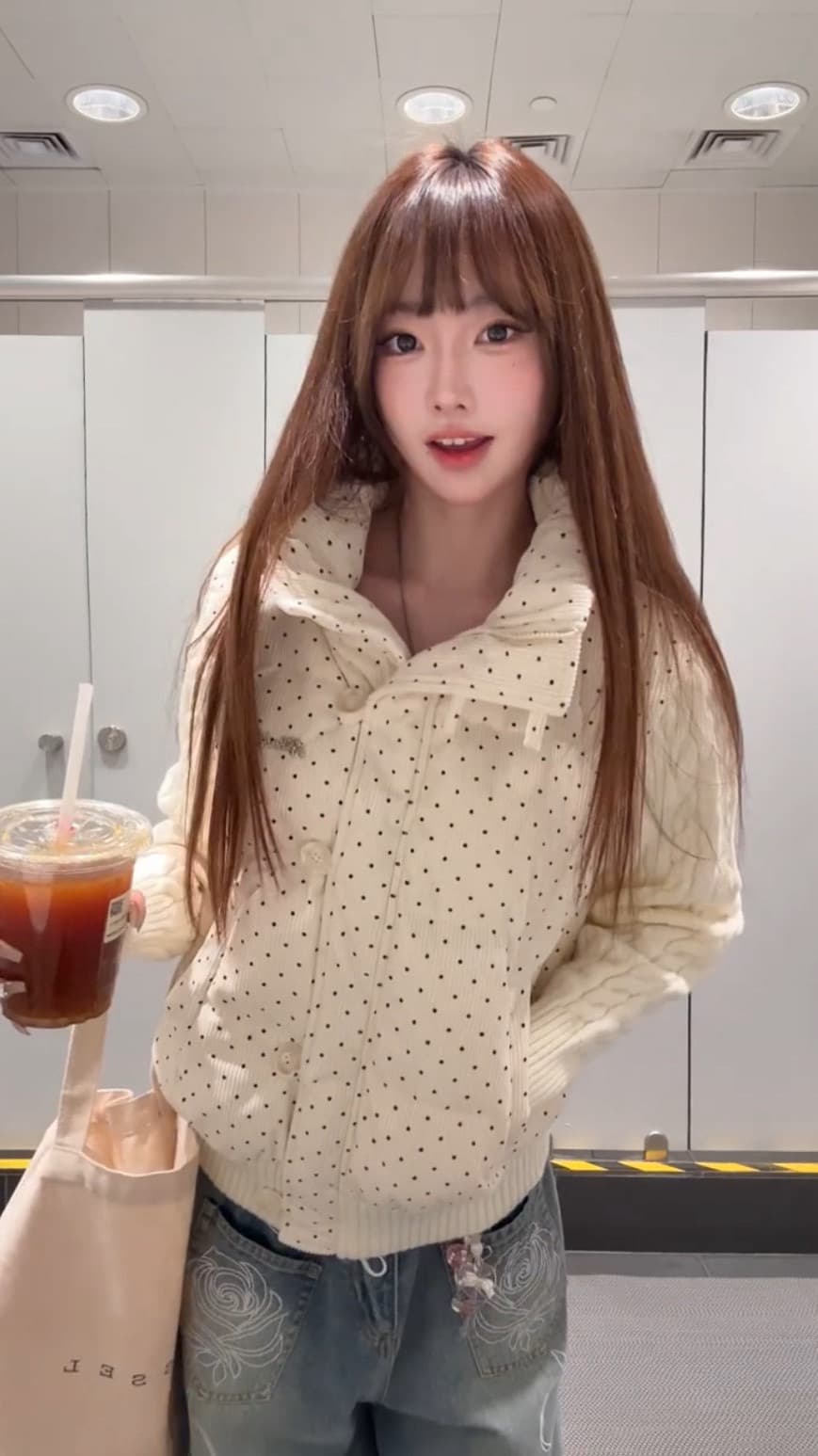 한 부서 달콤함 도트 무늬 니트 패치워크 긴팔 면 의류 여성 코트 겨울 루즈핏 두꺼운 쇼트 스타일 보온 패딩 재킷 이미지 4