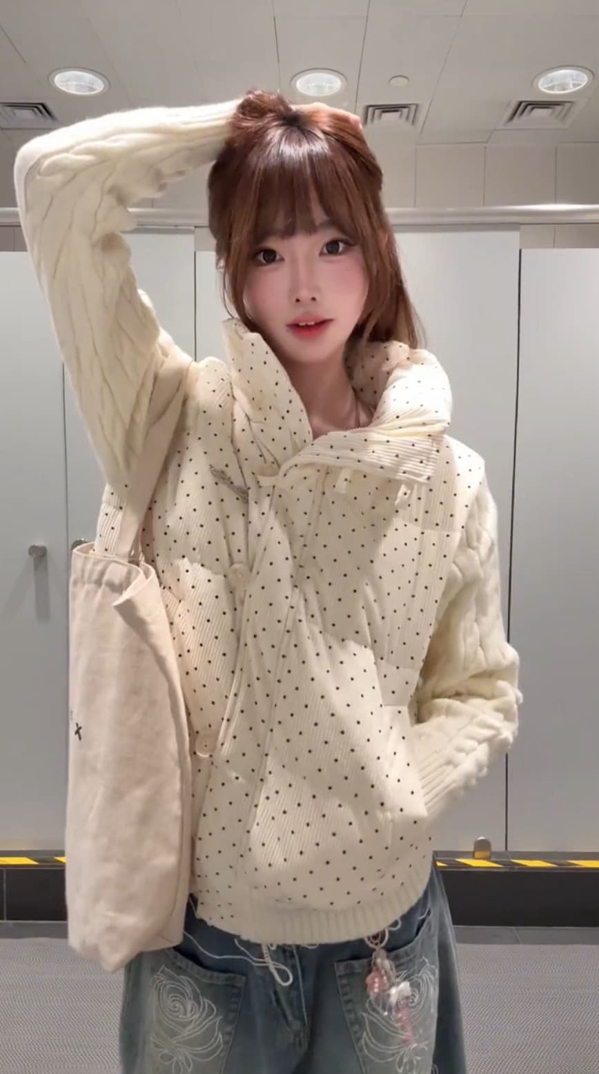 한 부서 달콤함 도트 무늬 니트 패치워크 긴팔 면 의류 여성 코트 겨울 루즈핏 두꺼운 쇼트 스타일 보온 패딩 재킷 상세 이미지 3