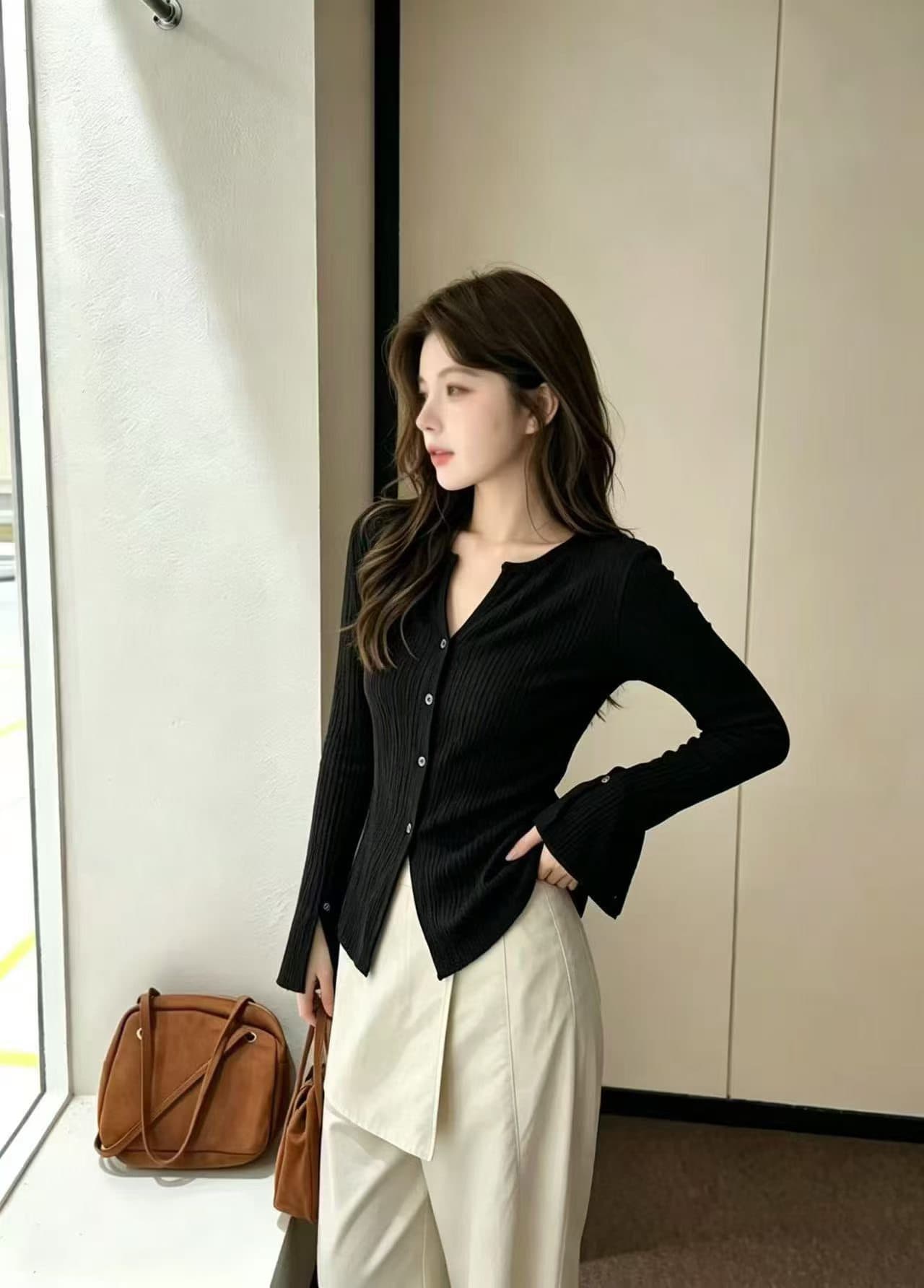 느긋한 바람 품격 섹션 연령 감소 니트 오픈 가디건 2026 가을 새로운 슬림해 보이는 홀로우 아웃 캐주얼 맨위 이미지 4