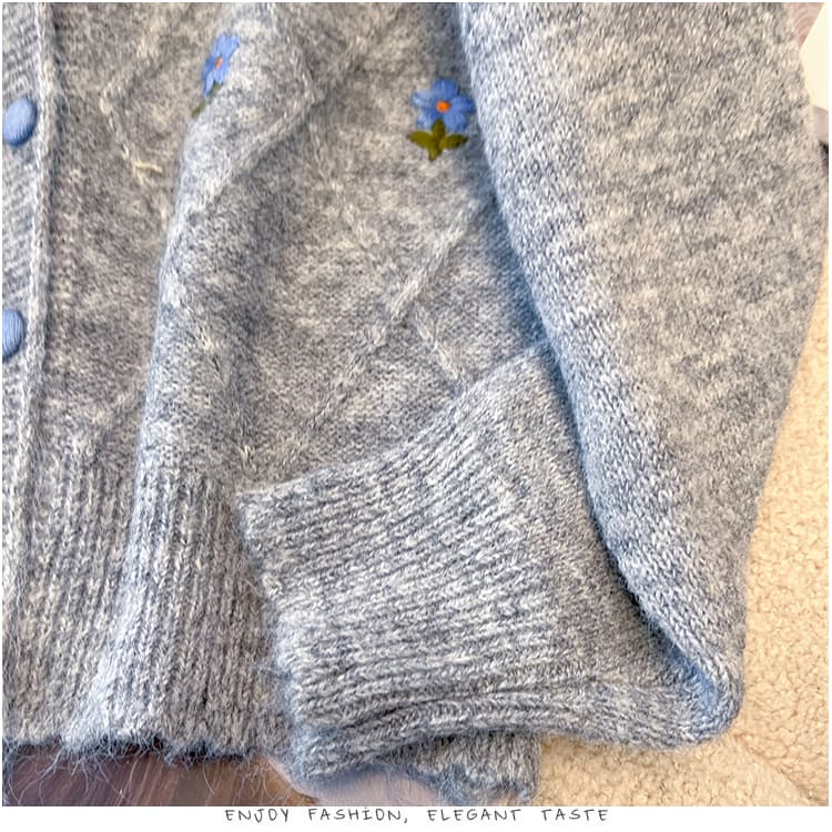 디자인 센스 꽃 자수 니트 오픈 가디건 여성 2026 가을 겨울 고급 센스 자수 베이비 칼라 스웨터 여성 코트 상세 이미지 32