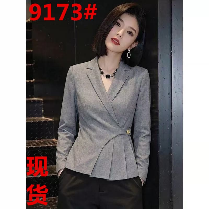 2026 봄 새로운 올해 인기 폭발 미니멀리즘 바람 회색 레이스업 허리 수축 여성 셔츠 슬림해 보이는 빅 사이즈 맨위
