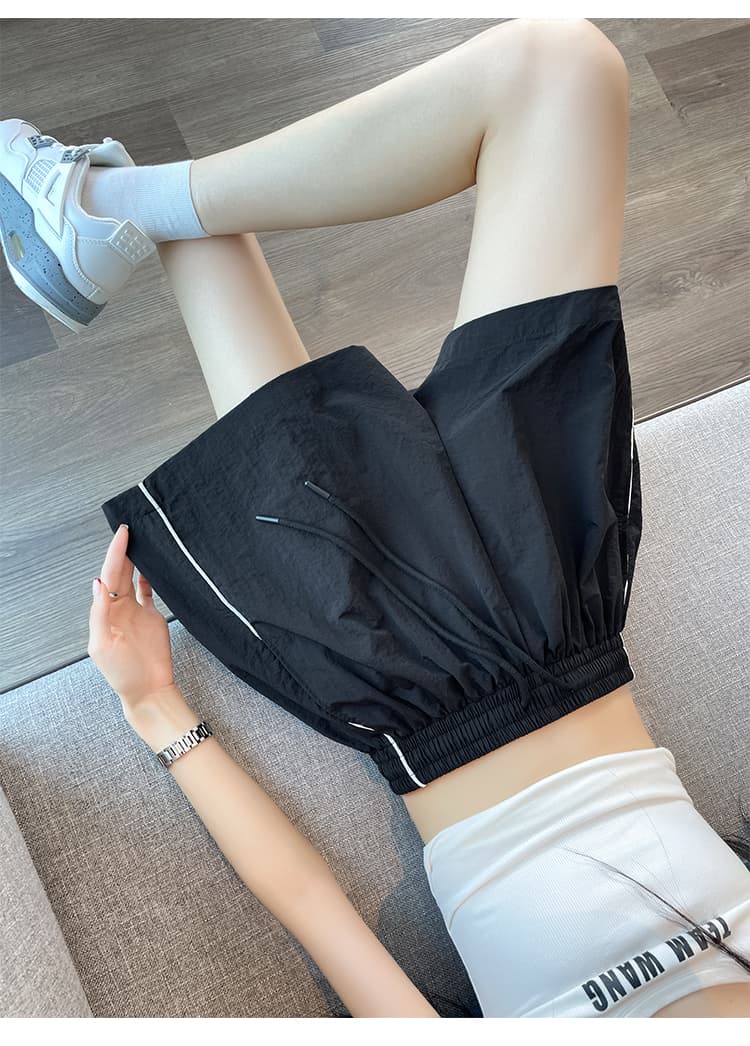 실사 속도 건조한 운동 바지 여성 검정색 넓은 다리가 짧다. 바지 여성 하이웨이스트 슬림해 보이는 다용도 루즈핏 여행 캐주얼 바지 상세 이미지 42