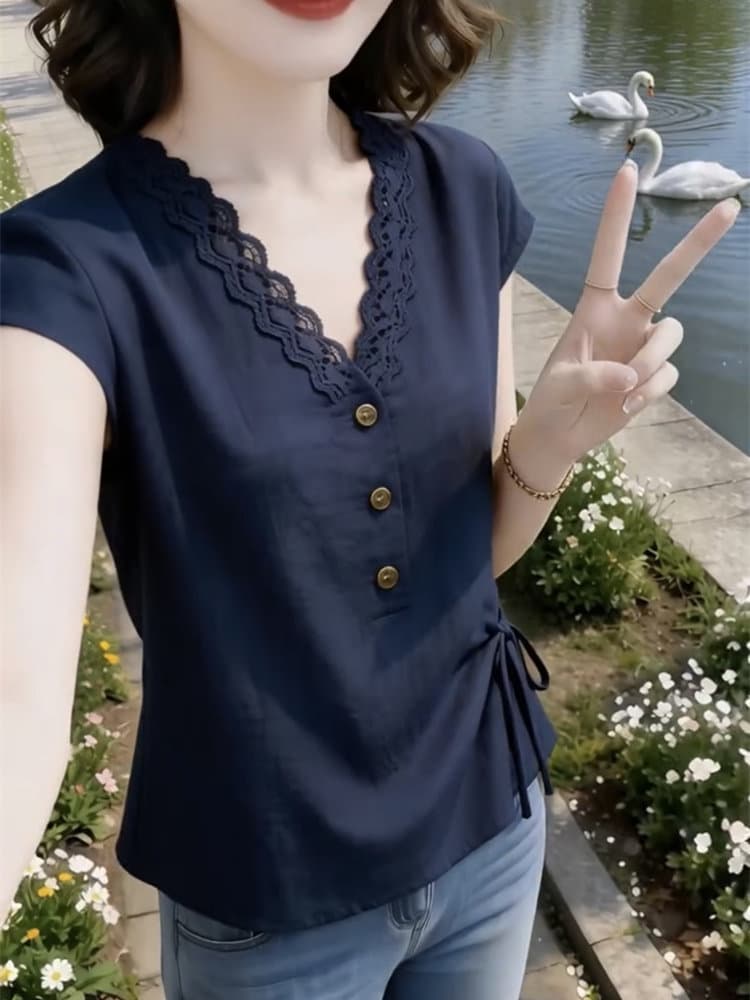 2026 여름 인터넷 유명인 새로운 경력 출퇴근 반팔 여성 고급 센스 빛 럭셔리 V넥 레이스 조각 슬림해 보이는 셔츠