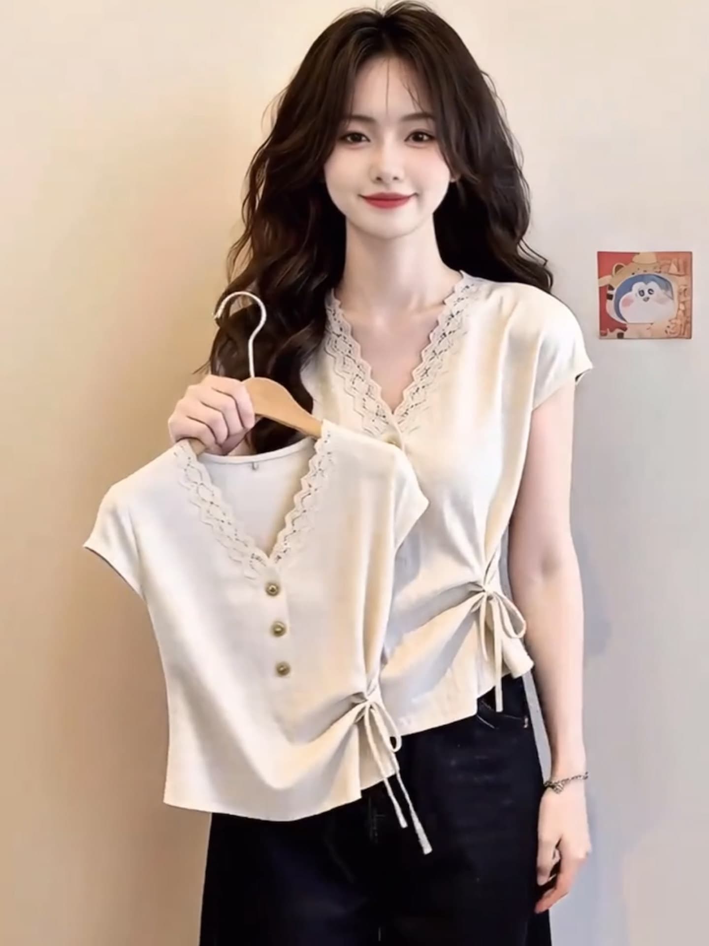 빅 사이즈 빛 요리 한 바람 V넥 레이스 조각 반팔 여성 셔츠 여름 루즈핏 슬림해 보이는 레이스업 출퇴근 품격 맨위 상세 이미지 4