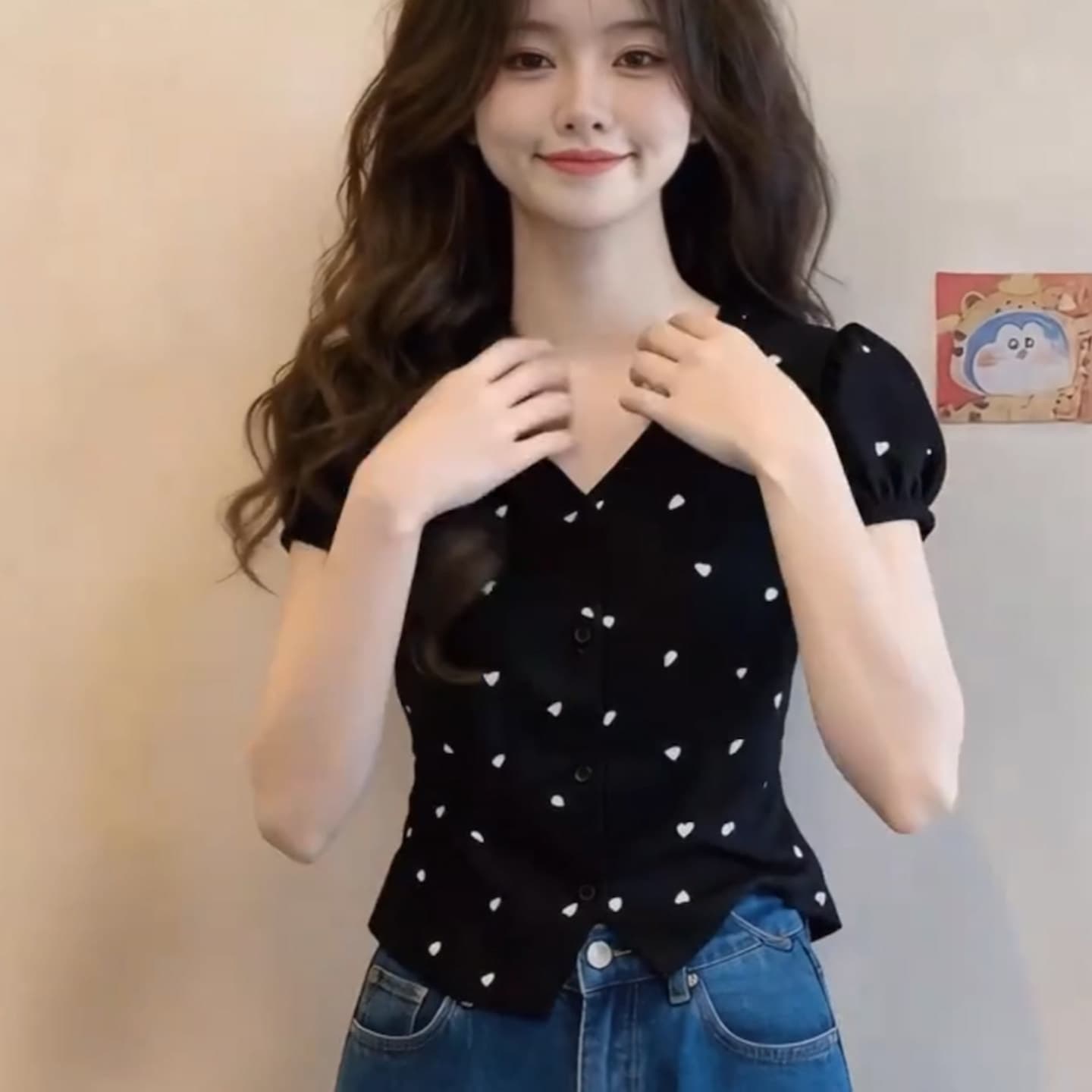 검정색 한 부서 도트 무늬 V넥 긍정적 인 어깨 반팔 티셔츠 여성 여름 디자인 센스 허리 수축 고유 한 아름다운 그레이트 봐. 의류
