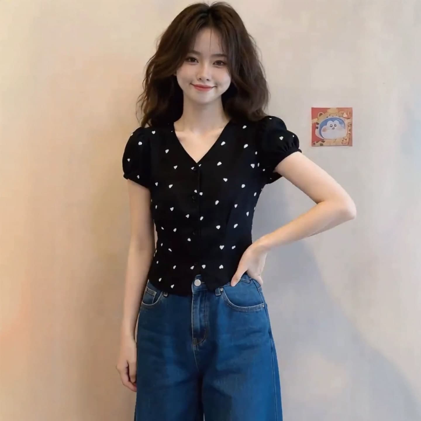검정색 한 부서 도트 무늬 V넥 긍정적 인 어깨 반팔 티셔츠 여성 여름 디자인 센스 허리 수축 고유 한 아름다운 그레이트 봐. 의류 상세 이미지 5