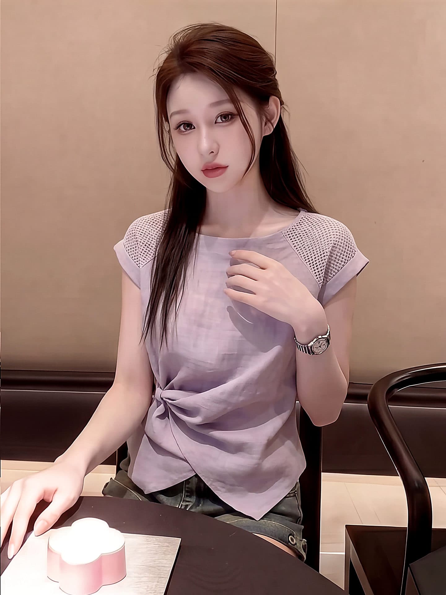 고유 한 아름다운 슈퍼 잘 생긴 여성 2026 년 여름 새로운 고급 디자인 센스 작은 대중 패션 미니멀리즘 여성 의류 맨위 이미지 3