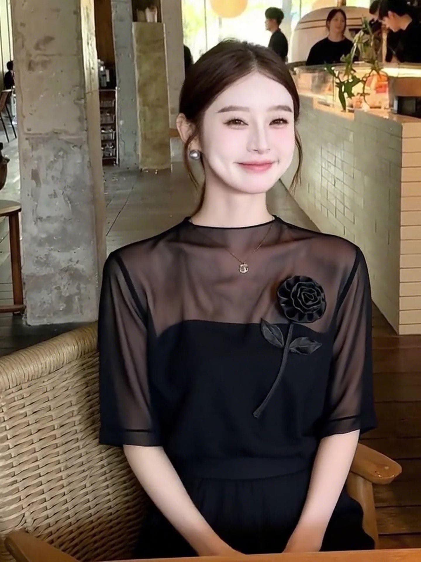 검정색 3 차원 장미 망사 패치워크 반팔 맨위 여성 여름 새로운 프랑스식 우아함 슬림해 보이는 빛 럭셔리 바람 티셔츠
