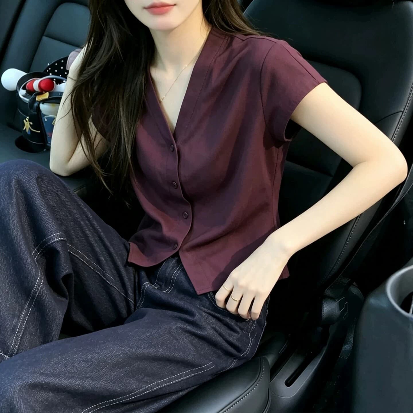 빅 사이즈 품격 연령 감소 V넥 반팔 여성 셔츠 2026 여름 지방 mm 외국 가스 루즈핏 슬림해 보이는 디자인 센스 맨위 상세 이미지 1