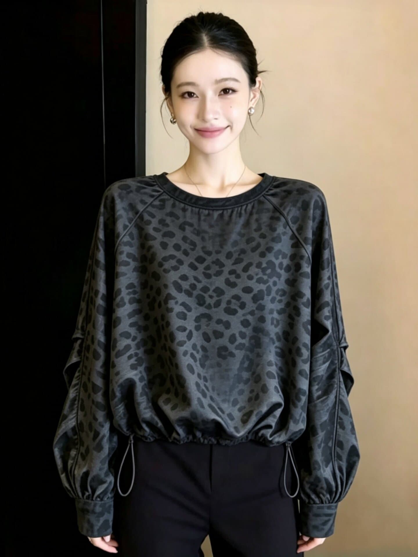 고급 센스 검정색 여성 셔츠 2026 조기 가을 새로운 펌프 로프 허리 수축 느긋한 바람 품격 루즈핏 맨위 이미지 4