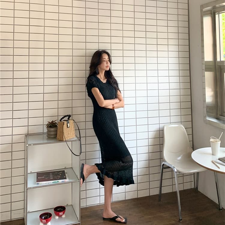여름 부드러운 홀로우 아웃 니트 여성 드레스 한 부서 허리 수축 슬림해 보이는 품격 몸매 가꾸기 타이트 스커트 중간 길이 인어 꼬리 스커트 이미지 4