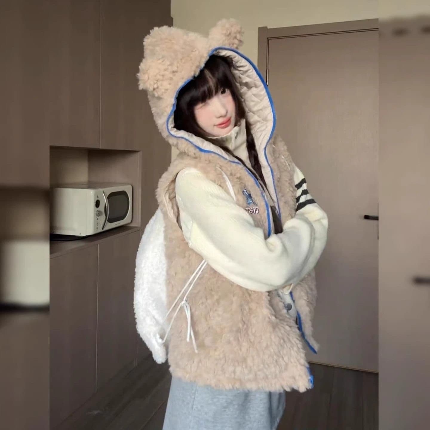 tom 트렌디 귀여운 달콤한 자매 바람 가을 겨울 민소매 베스트 작은 곰 귀 후드 재킷 분위기 센스 어린 양 어린 양 털 연령 감소 상세 이미지 4