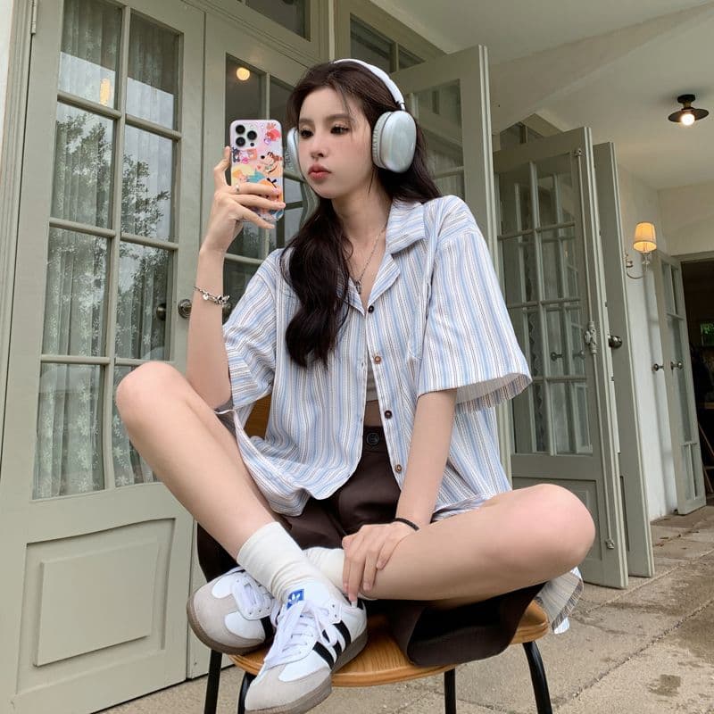 일본식 작은 청신 블루 스트라이프 셔츠 여름 여성 쿠바 칼라 반팔 셔츠 캐주얼 루즈핏 레트로 반소매 맨위 상세 이미지 3