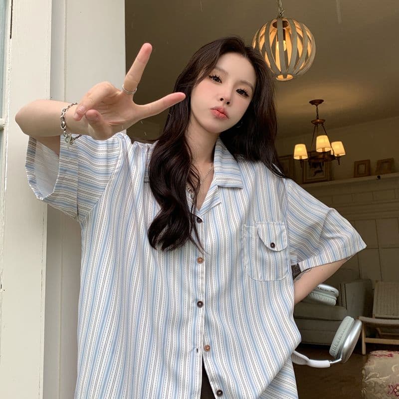 일본식 작은 청신 블루 스트라이프 셔츠 여름 여성 쿠바 칼라 반팔 셔츠 캐주얼 루즈핏 레트로 반소매 맨위 상세 이미지 8