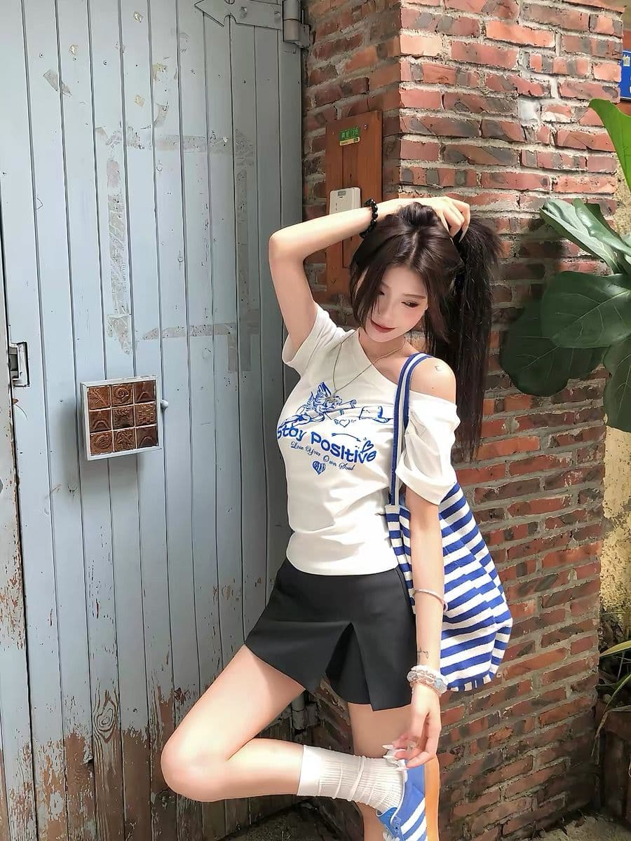220 그램 92 면 8 암모니아 Lun 아메리칸 핫걸 비스듬한 어깨 알파벳 프린트 반팔 티셔츠 여성 이미지 3
