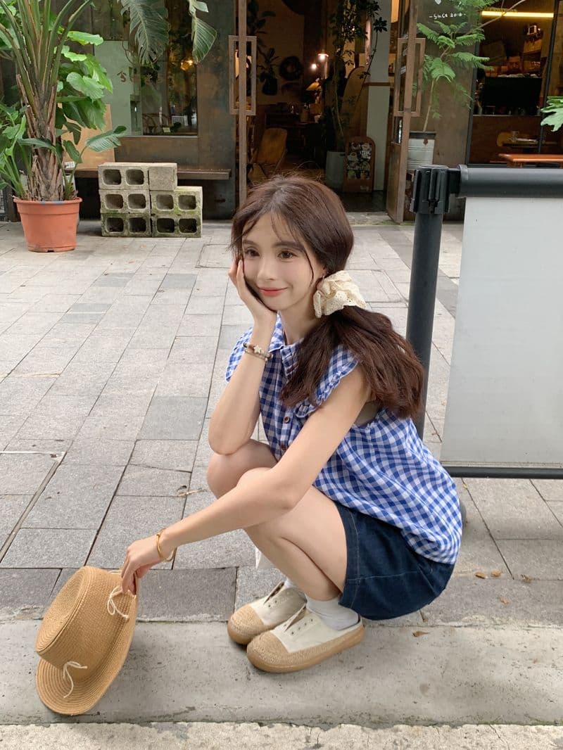 파란색 체크무늬 프릴 칼라 민소매 여성 셔츠 2026 년 새로운 작은 대중 연령 감소 Chic 베이비 칼라 조끼 맨위 상세 이미지 14