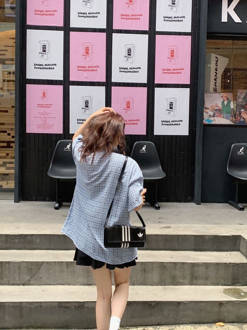 학원 스타일 레트로 프린트 격자 무늬 셔츠 여성용 짧은 소매 2026 여름 다용도 캐주얼 디자인 센스 POLO 칼라 맨위 상세 이미지 3