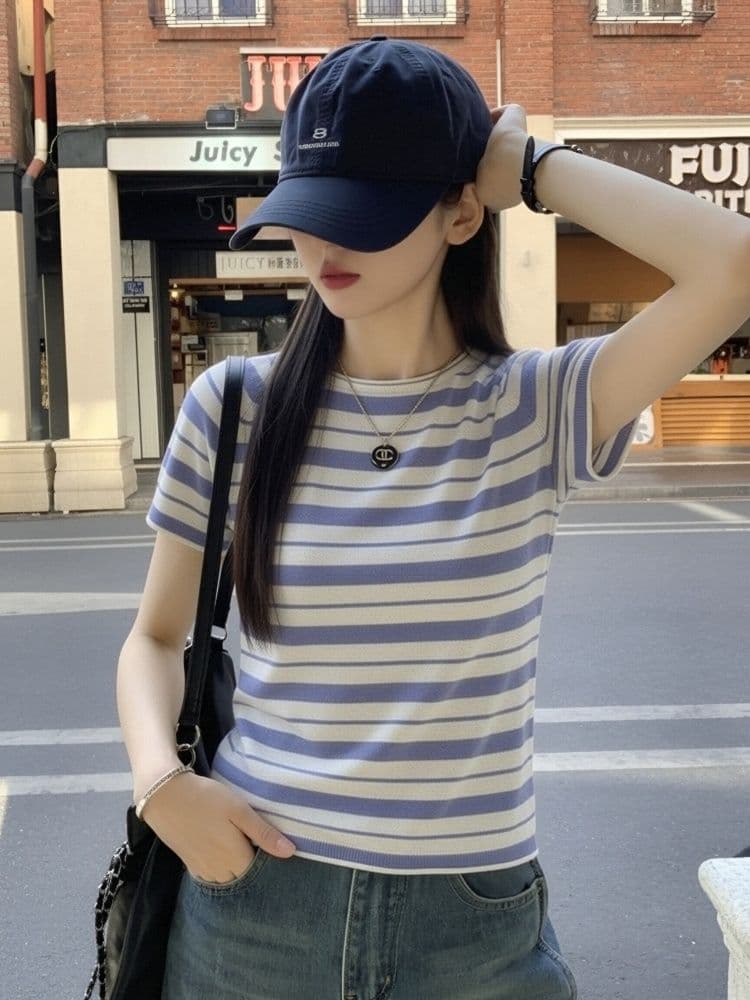 한 부서 chic 블루 회색 스트라이프 니트 반팔 여성 2026 새로운 품격 부드러운 바람 몸매 가꾸기 슬림해 보이는 티셔츠 맨위 상세 이미지 4