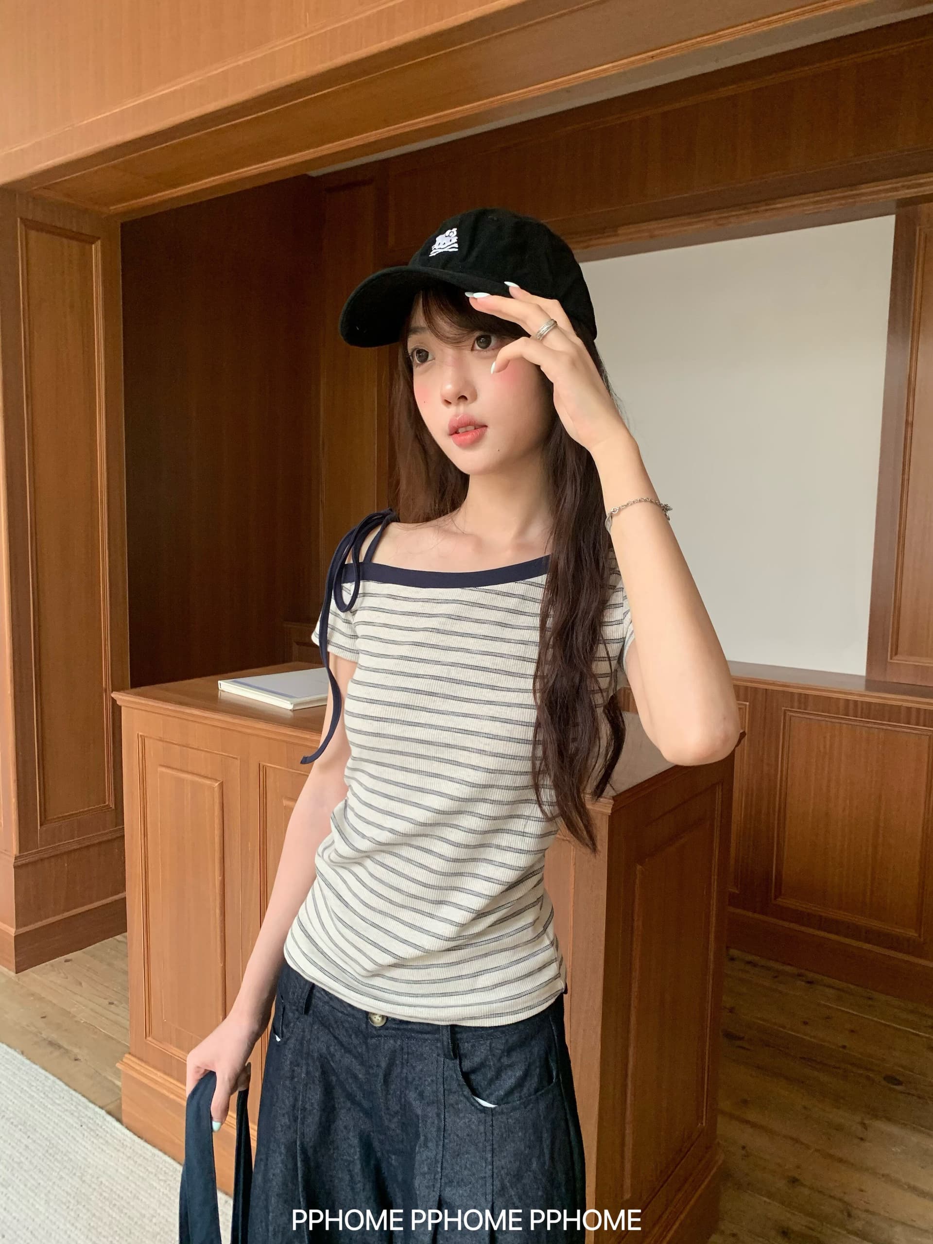풍부한 서울 면 원본 컬러 짜임 기사 한 부서 스트라이프 비스듬한 어깨 반팔 티셔츠 여성 여름 느긋한 슬림해 보이는 오프숄더 맨위 상세 이미지 2