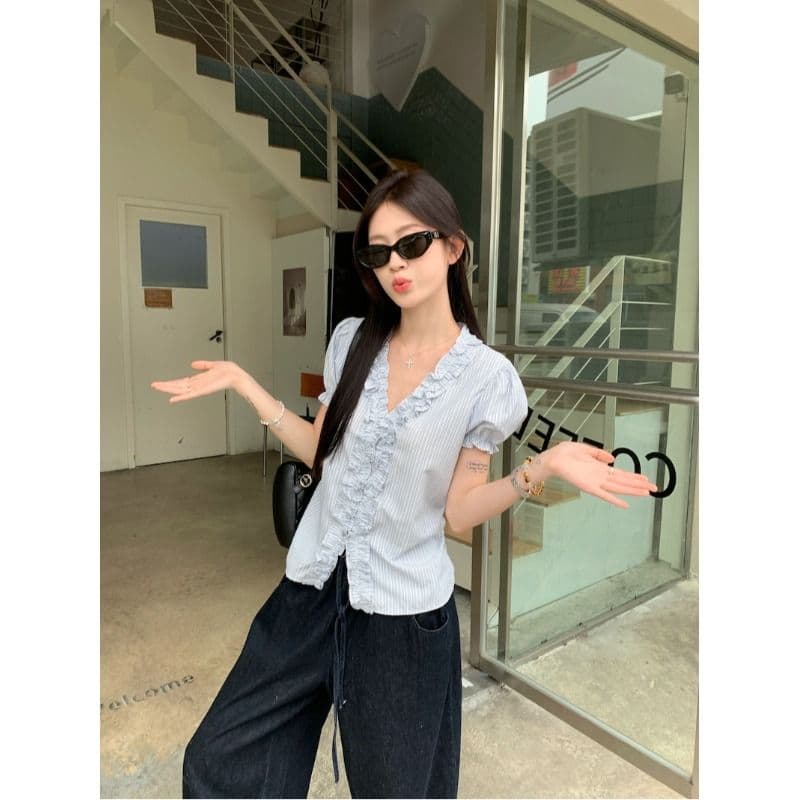 원본 것 파란색 프릴 스트라이프 거품 소매 여성 셔츠 여름 V넥 꼬집기 허리 반팔 맨위