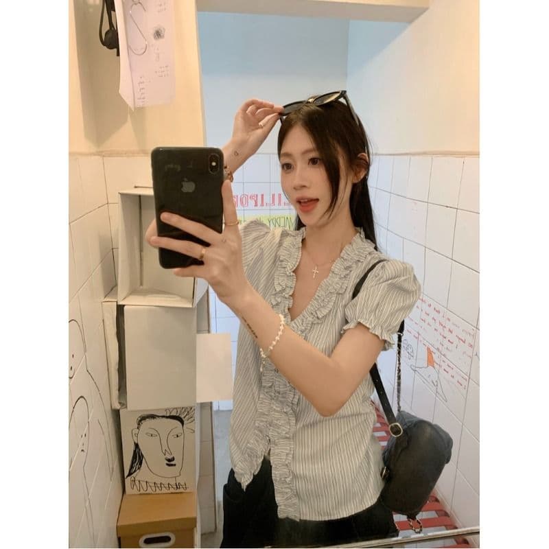 원본 것 파란색 프릴 스트라이프 거품 소매 여성 셔츠 여름 V넥 꼬집기 허리 반팔 맨위 이미지 4
