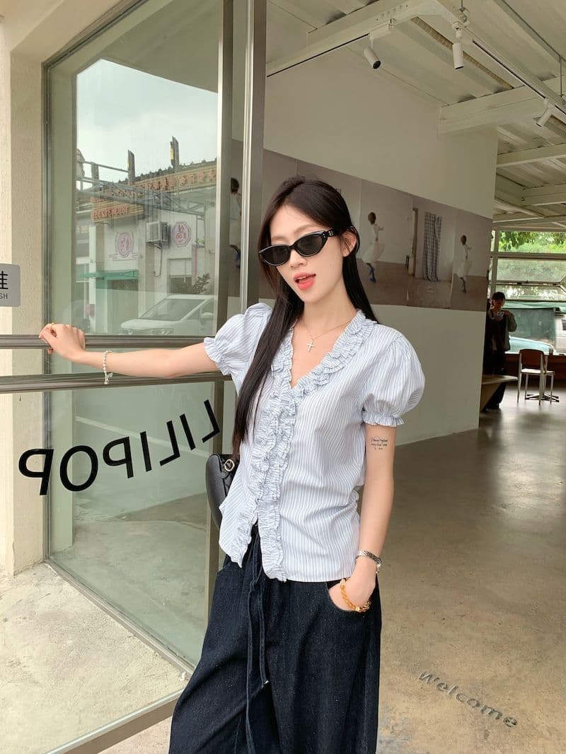 원본 것 파란색 프릴 스트라이프 거품 소매 여성 셔츠 여름 V넥 꼬집기 허리 반팔 맨위 상세 이미지 6