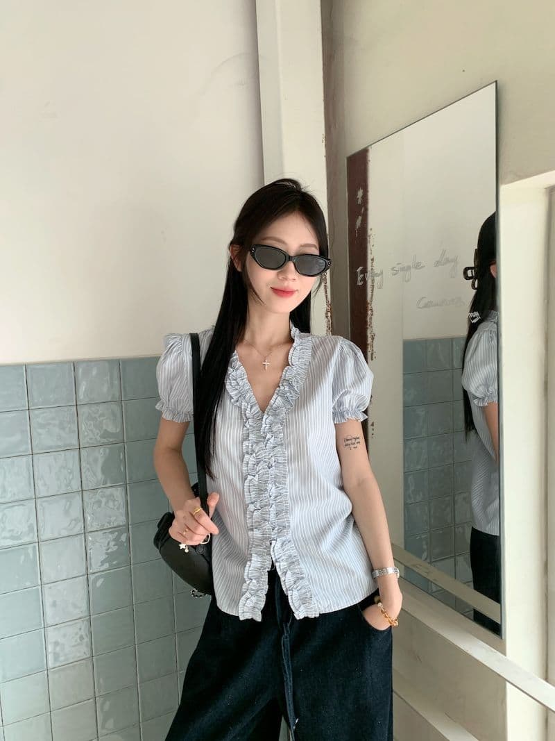 원본 것 파란색 프릴 스트라이프 거품 소매 여성 셔츠 여름 V넥 꼬집기 허리 반팔 맨위 상세 이미지 11