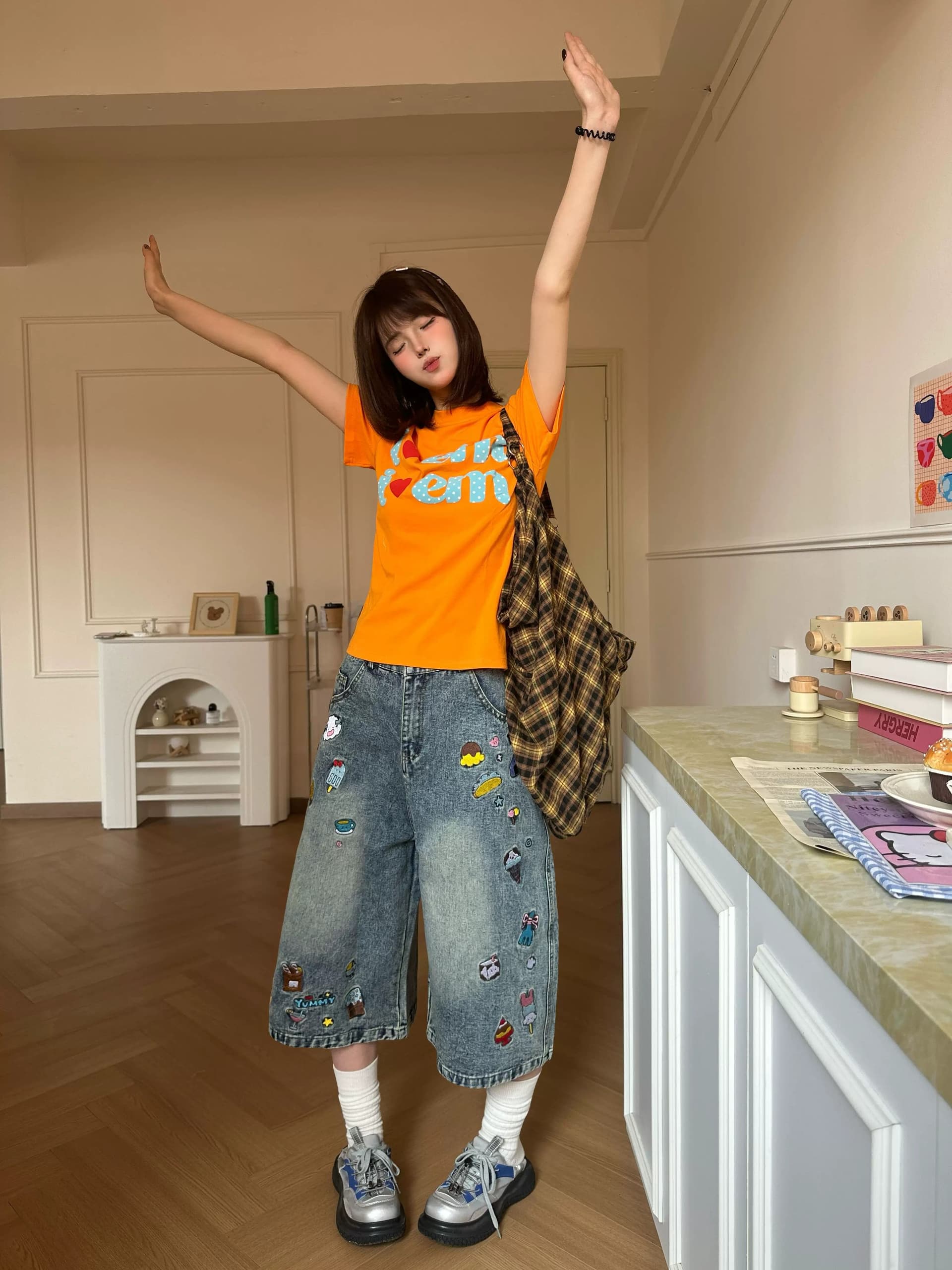 아메리칸 레트로 워싱 재미있는 만화 자수 루즈핏 넓은 다리 스트레이트 데님 7부 바지 여름 반바지 상세 이미지 8