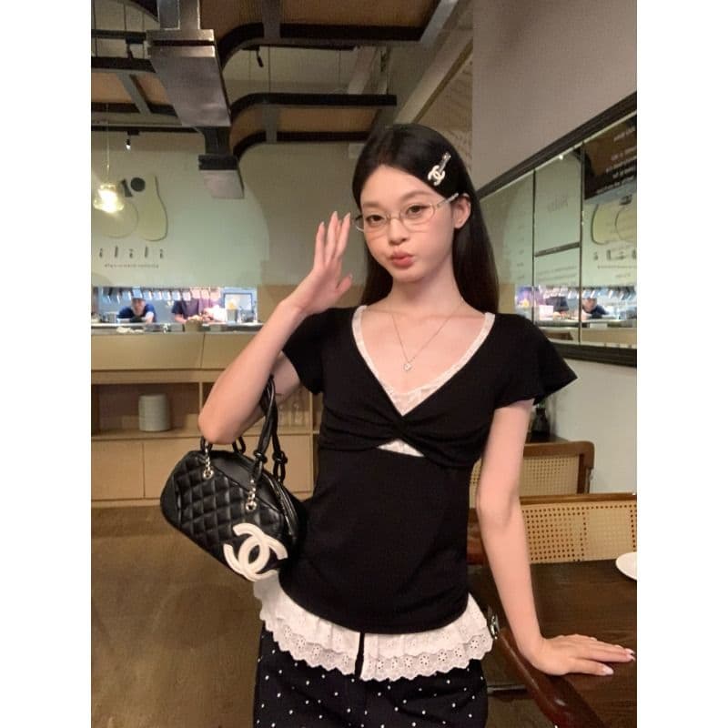 원본 원단 검정색 V넥 페이크 레이어드 반팔 티셔츠 여성 몸매 가꾸기 한 부서 디자인 센스 슬림해 보이는 맨위 트렌디