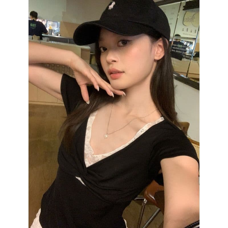 원본 원단 검정색 V넥 페이크 레이어드 반팔 티셔츠 여성 몸매 가꾸기 한 부서 디자인 센스 슬림해 보이는 맨위 트렌디 이미지 3