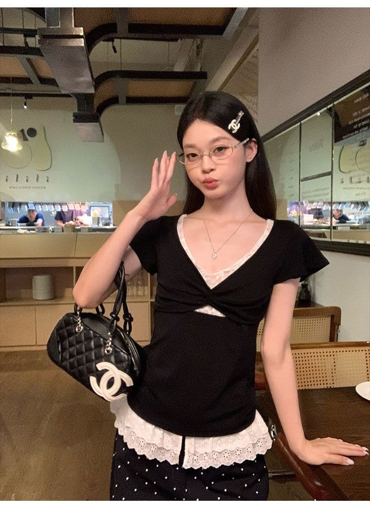 원본 원단 검정색 V넥 페이크 레이어드 반팔 티셔츠 여성 몸매 가꾸기 한 부서 디자인 센스 슬림해 보이는 맨위 트렌디 상세 이미지 2