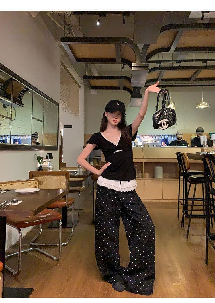 원본 원단 검정색 V넥 페이크 레이어드 반팔 티셔츠 여성 몸매 가꾸기 한 부서 디자인 센스 슬림해 보이는 맨위 트렌디 상세 이미지 3