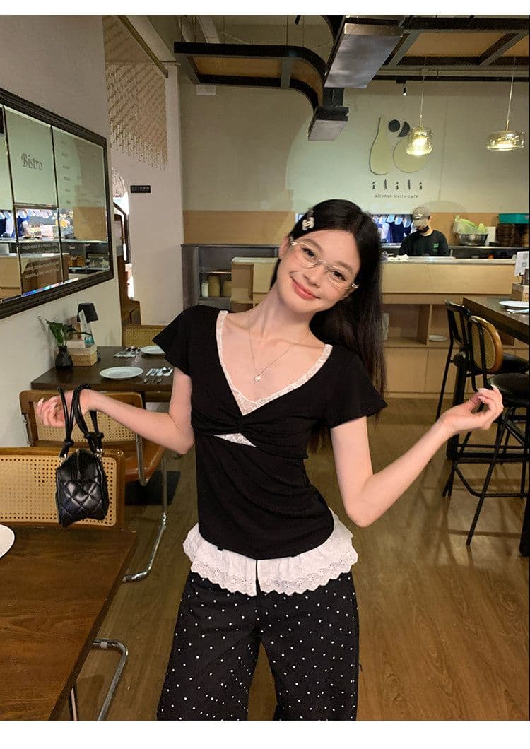 원본 원단 검정색 V넥 페이크 레이어드 반팔 티셔츠 여성 몸매 가꾸기 한 부서 디자인 센스 슬림해 보이는 맨위 트렌디 상세 이미지 7