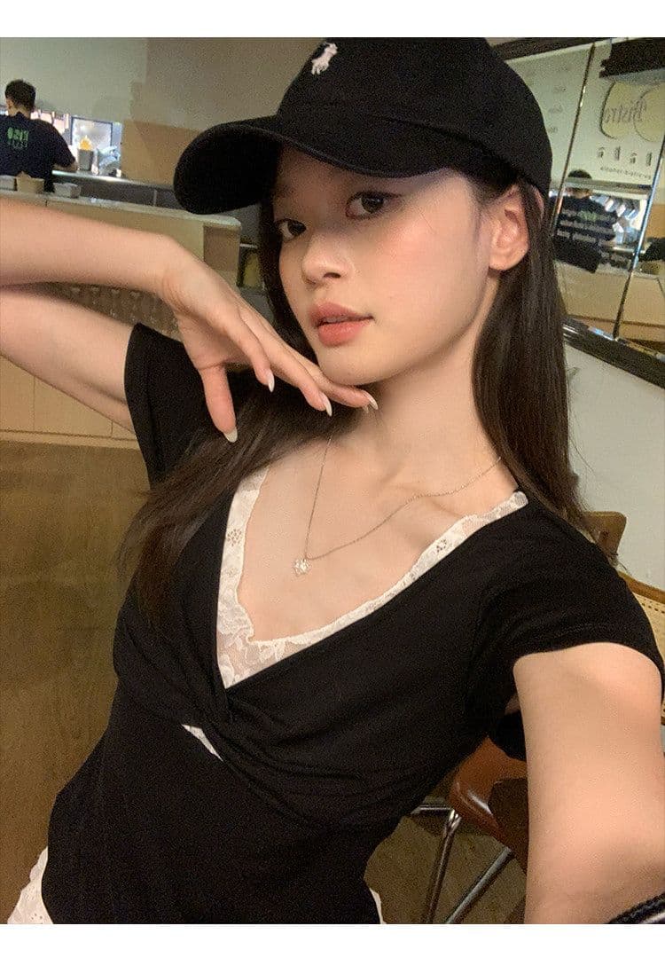 원본 원단 검정색 V넥 페이크 레이어드 반팔 티셔츠 여성 몸매 가꾸기 한 부서 디자인 센스 슬림해 보이는 맨위 트렌디 상세 이미지 10