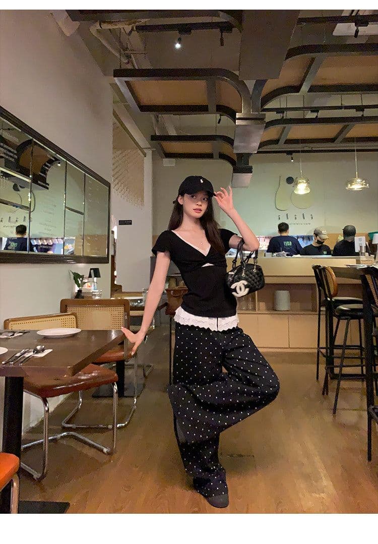 원본 원단 검정색 V넥 페이크 레이어드 반팔 티셔츠 여성 몸매 가꾸기 한 부서 디자인 센스 슬림해 보이는 맨위 트렌디 상세 이미지 15
