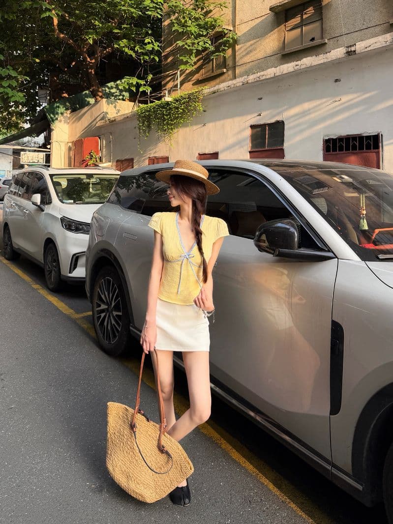 한 부서 순수한 욕망 배색 V넥 반팔 티셔츠 여성 여름 허리 수축 슬림해 보이는 레이스 레이스 품격 맨위 2026 새로운 상세 이미지 2
