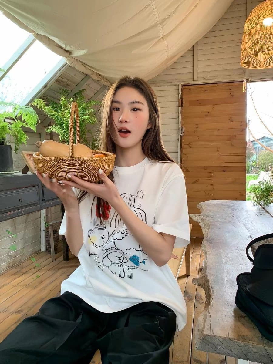 낙서 센스 무지개 개 프린트 반팔 티셔츠 여성 여름 새로운 품격 슬림해 보이는 맨위 이미지 2