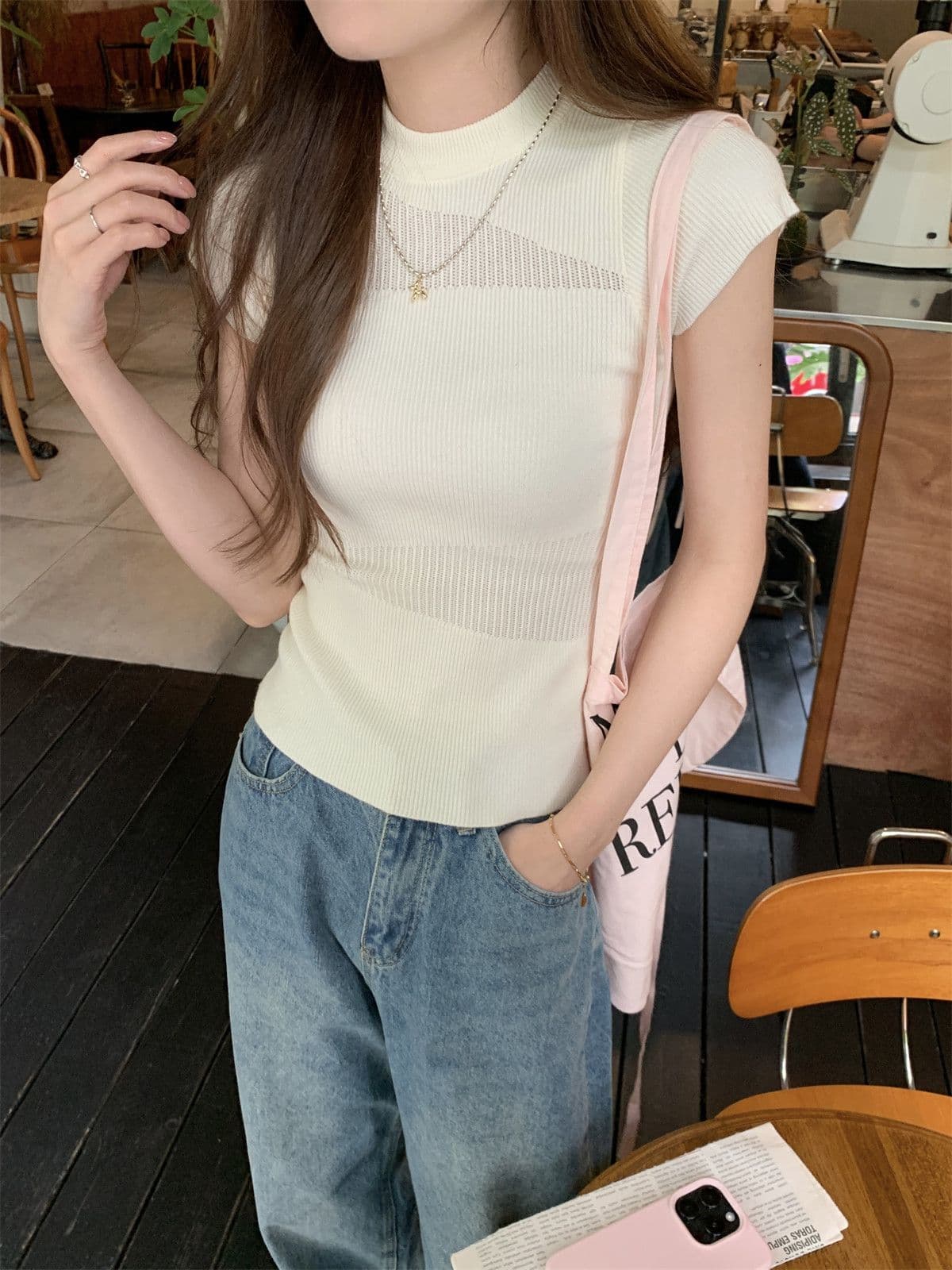 Chic 여름 프랑스식 라운드 넥 홀로우 아웃 티셔츠 여성 고급 센스 얼음 실크 니트 반팔 불규칙 몸매 가꾸기 맨위 이미지 4