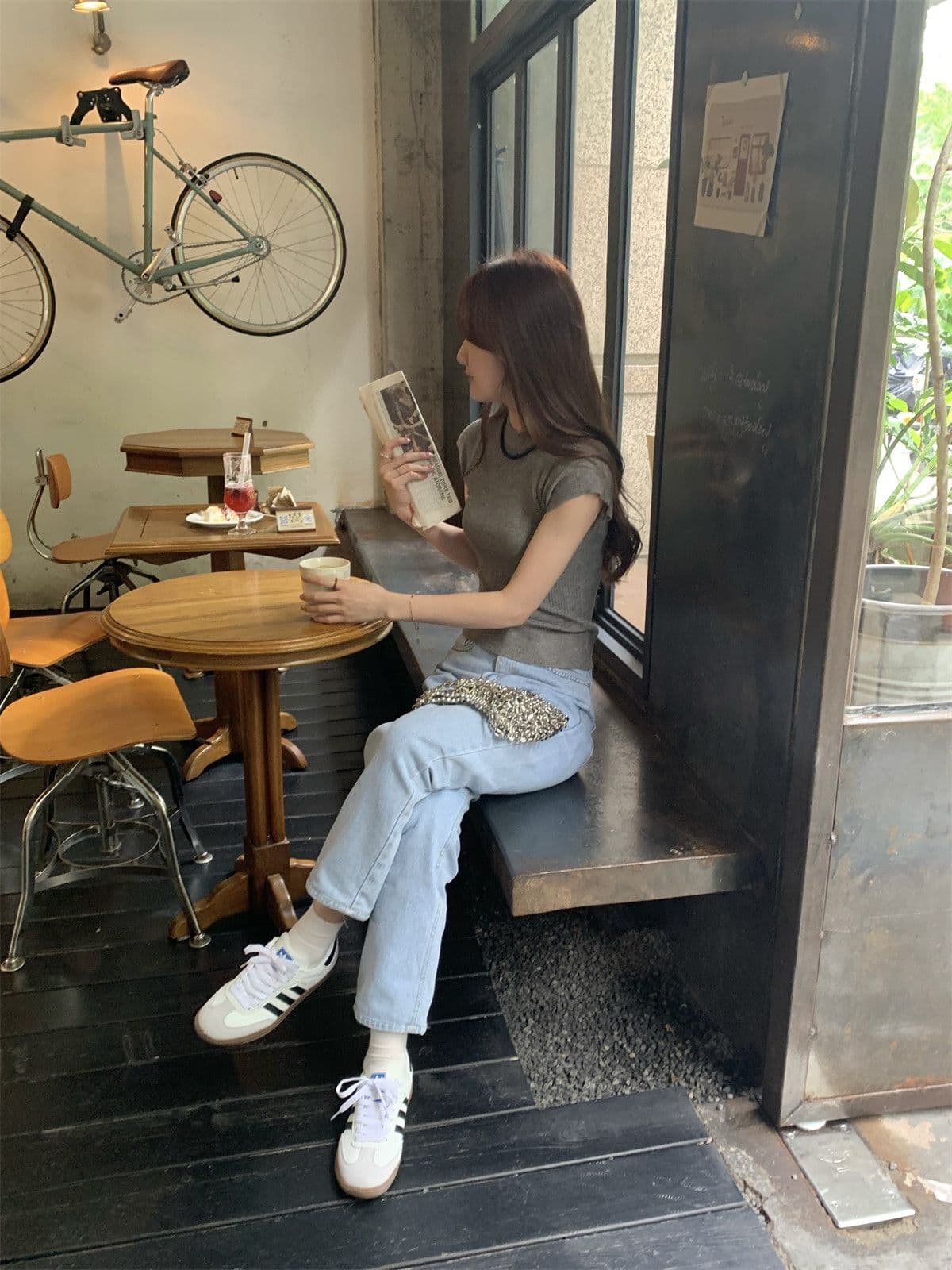 Chic 여름 프랑스식 라운드 넥 홀로우 아웃 티셔츠 여성 고급 센스 얼음 실크 니트 반팔 불규칙 몸매 가꾸기 맨위 상세 이미지 22