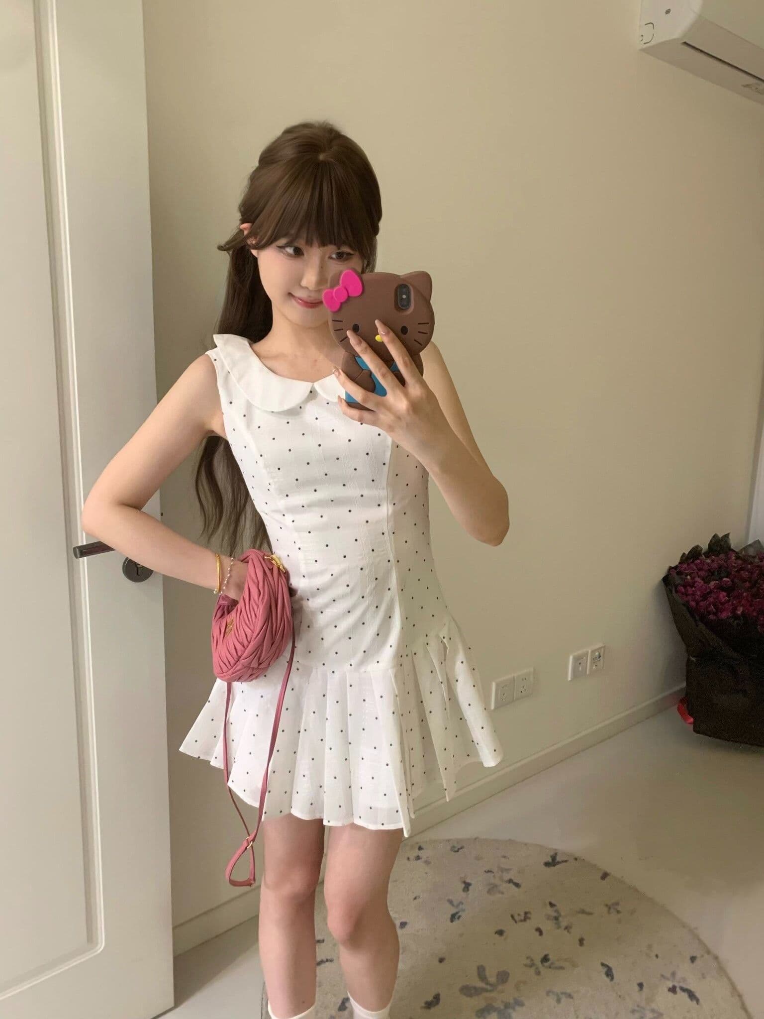 여름 2026 새로운 화이트 베이비 칼라 도트 무늬 민소매 드레스 프랑스식 첫사랑 달콤함 작은 키 짧은 스커트 이미지 2