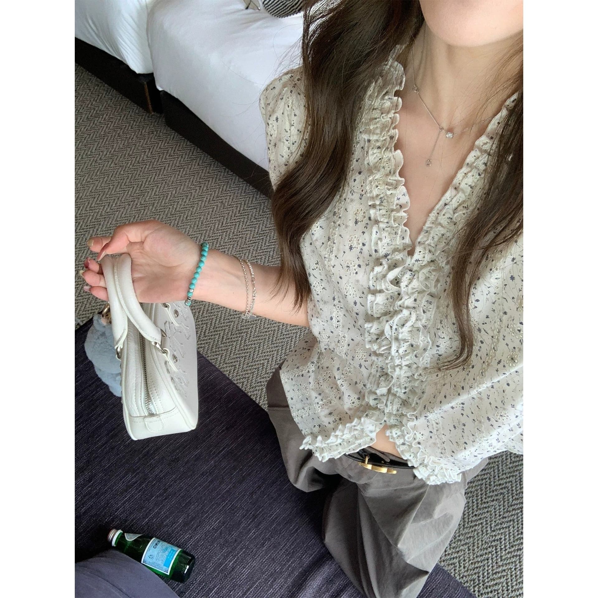 ashenonline 취리히 여름 프린트 물 용해 여성 셔츠 V넥 슬림해 보이는 쇼트 스타일 캐주얼 맨위 여름 상세 이미지 4