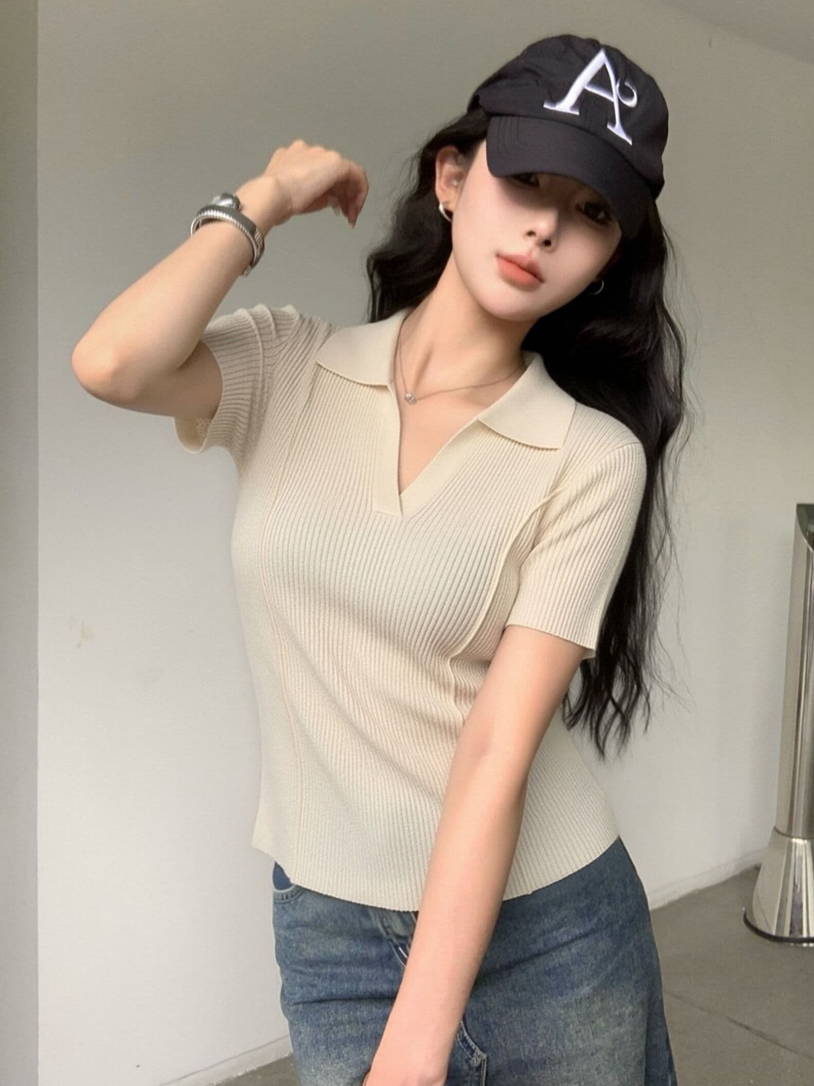 프랑스식 POLO 셔츠 폴로 칼라 디자인 센스 몸매 가꾸기 반팔 티셔츠 여성 봄 여름 니트 인사이드 가져 가라. V넥 기본 셔츠 맨위 이미지 4