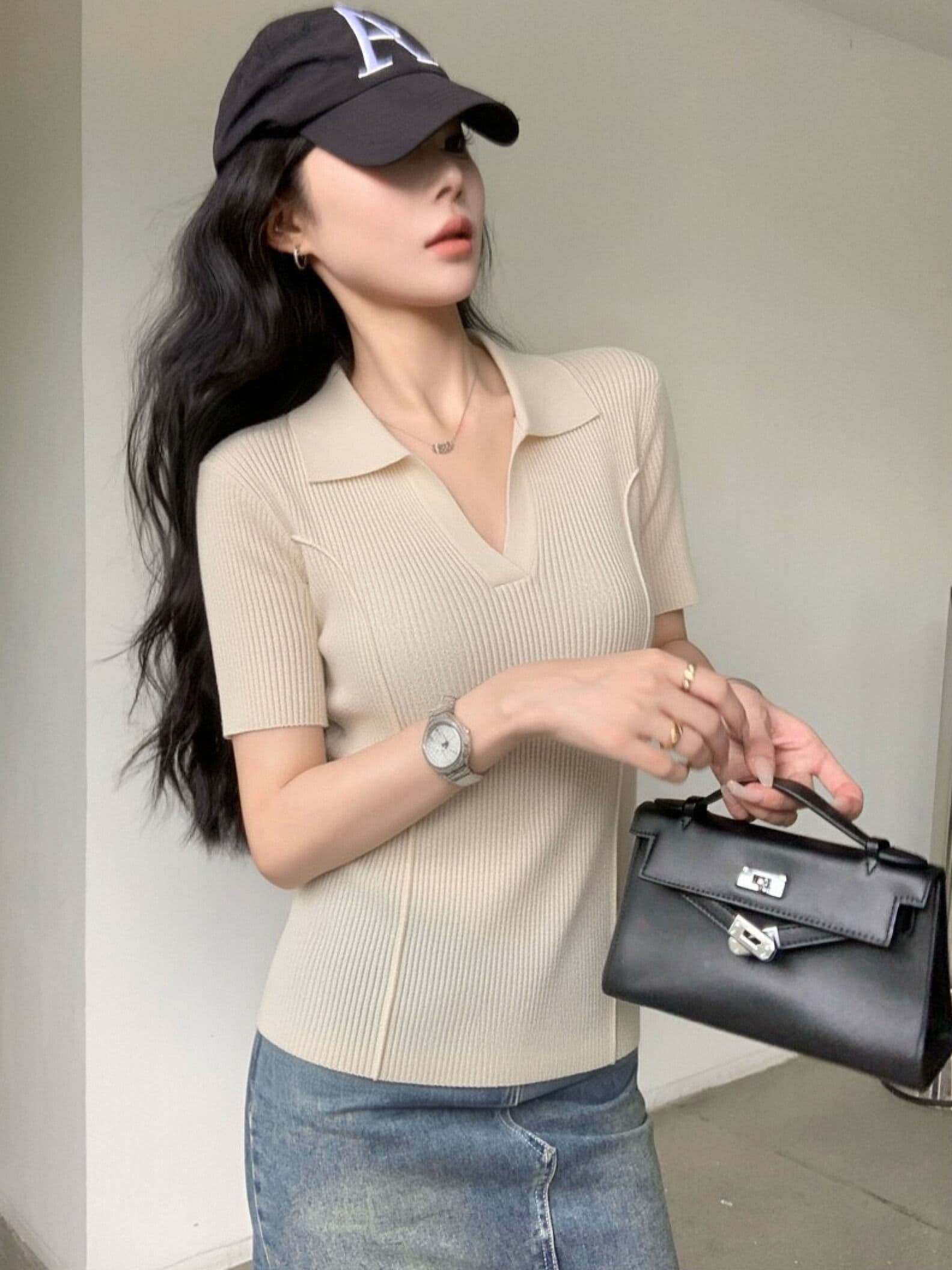 프랑스식 POLO 셔츠 폴로 칼라 디자인 센스 몸매 가꾸기 반팔 티셔츠 여성 봄 여름 니트 인사이드 가져 가라. V넥 기본 셔츠 맨위 상세 이미지 3
