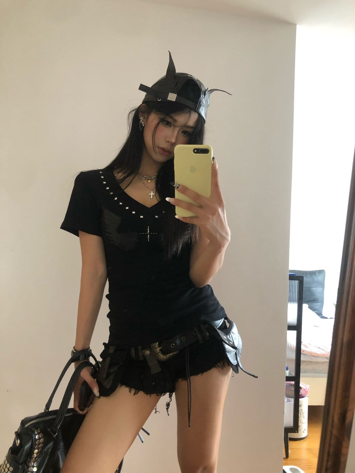아메리칸 레트로 핫걸 바람 날개 자수 V넥 반팔 티셔츠 여성 검정색 징 여름 몸매 가꾸기 슬림해 보이는 맨위 트렌디 상세 이미지 6