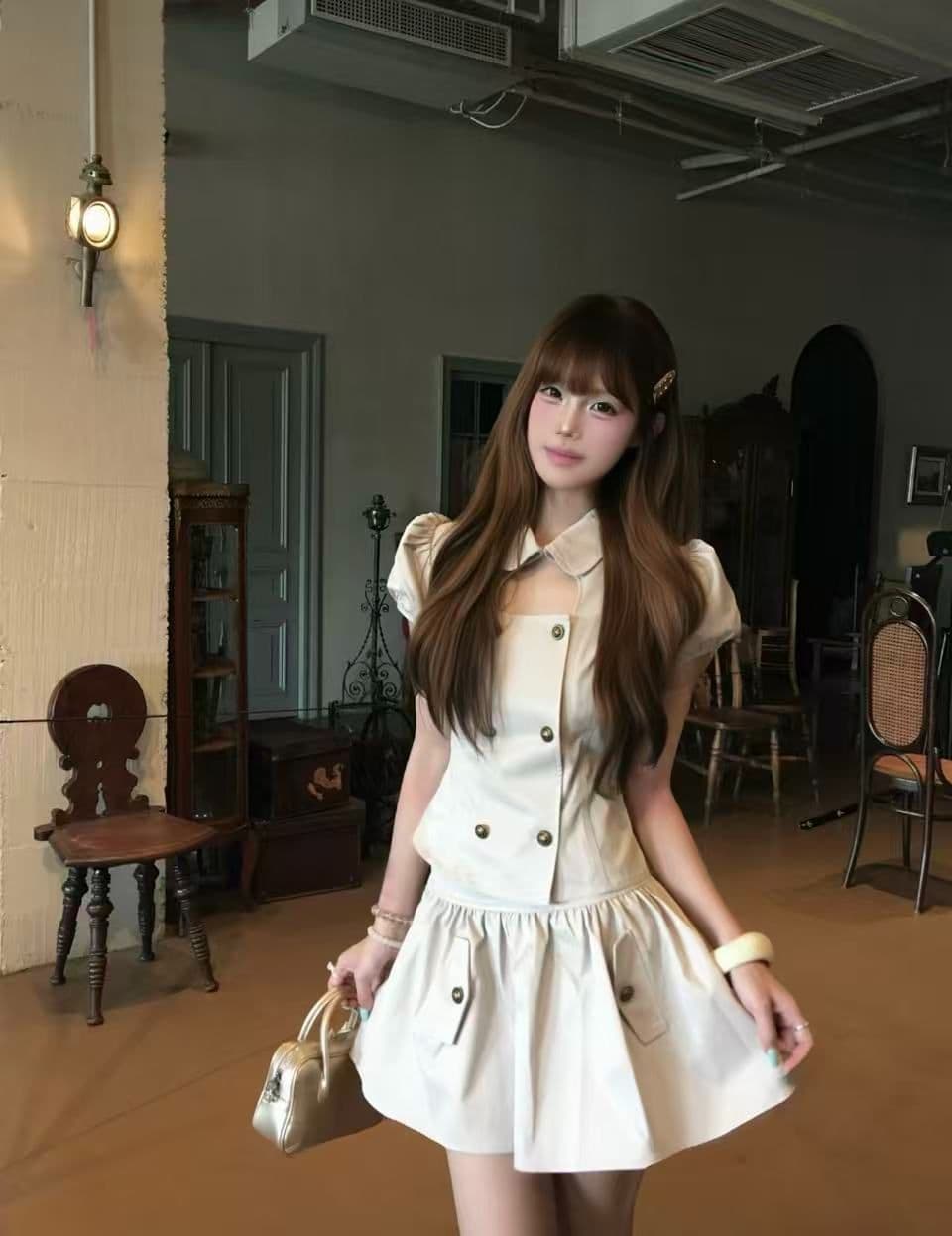 정가 베이비 칼라 홀로우 아웃 셔츠 세트 여성 여름 레트로 거품 소매 이중 버튼 퍼프 미니 스커트 투피스 세트 상세 이미지 1