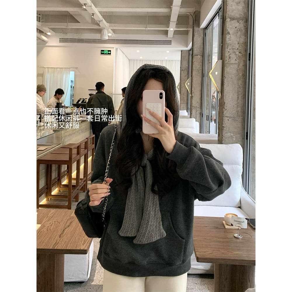 비스듬한 어깨 보트넥 루즈핏 풀오버 후드 티 스웨터 여성 가을 겨울 느긋한 느슨함 센스 오프숄더 맨위 이미지 4