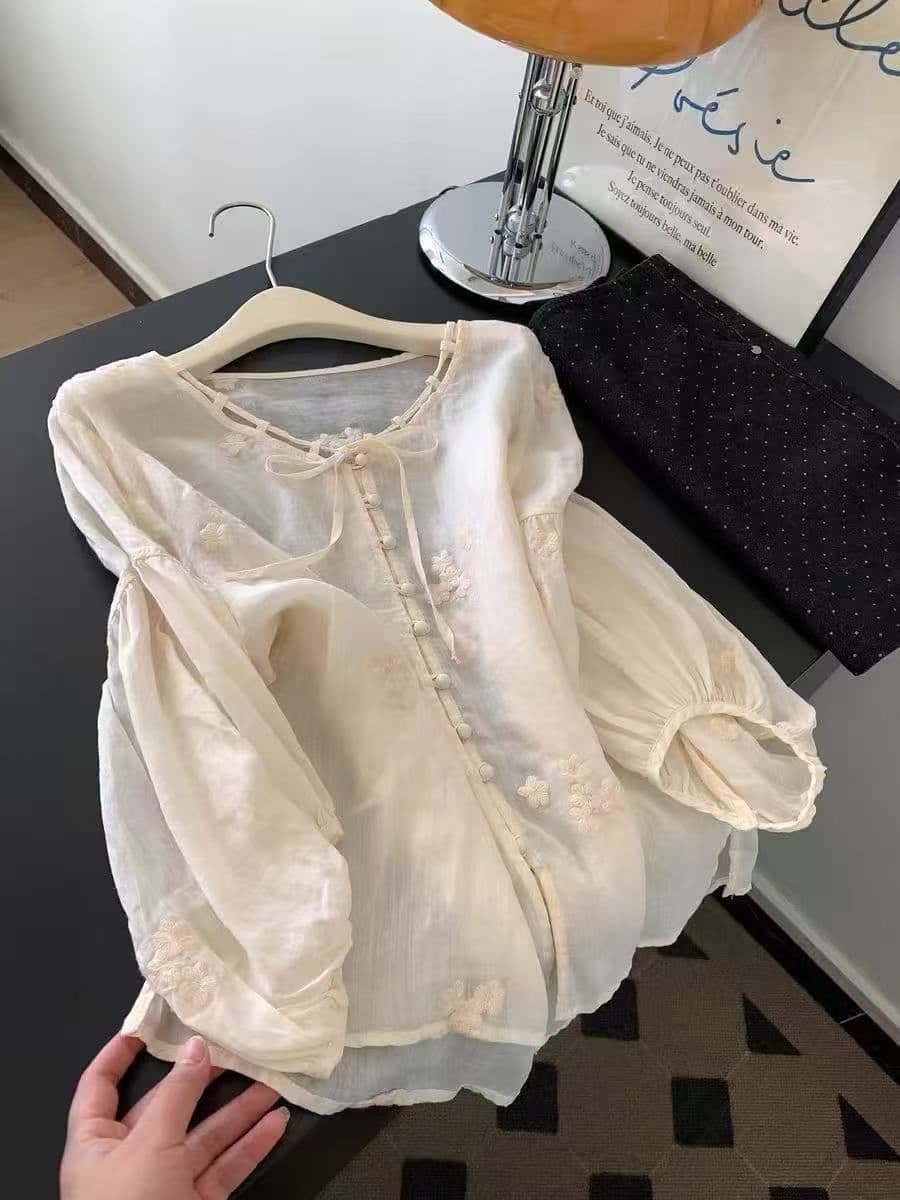 정가 순면 루즈핏 파란색 V넥 레이스업 긴팔 여성 셔츠 자수 맨위 연령 감소 신선함 부드러운 바람 여성 의류 상세 이미지 7