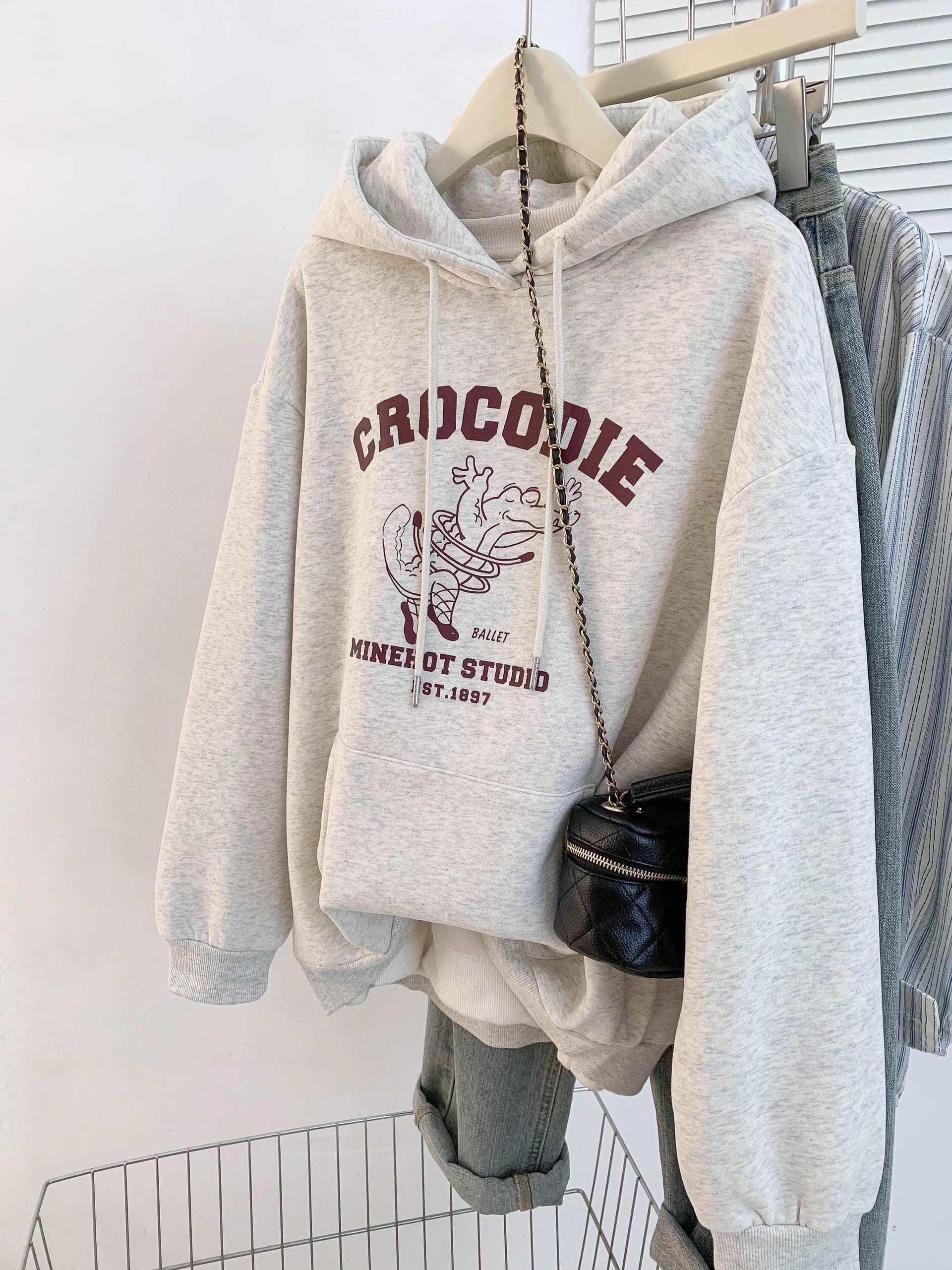 2026 한국 스타일 새로운 가을 겨울 의류 맨위 루즈핏 후드 얇은 스타일 털이 있는 후드티 트렌디 ins 여성 이미지 3