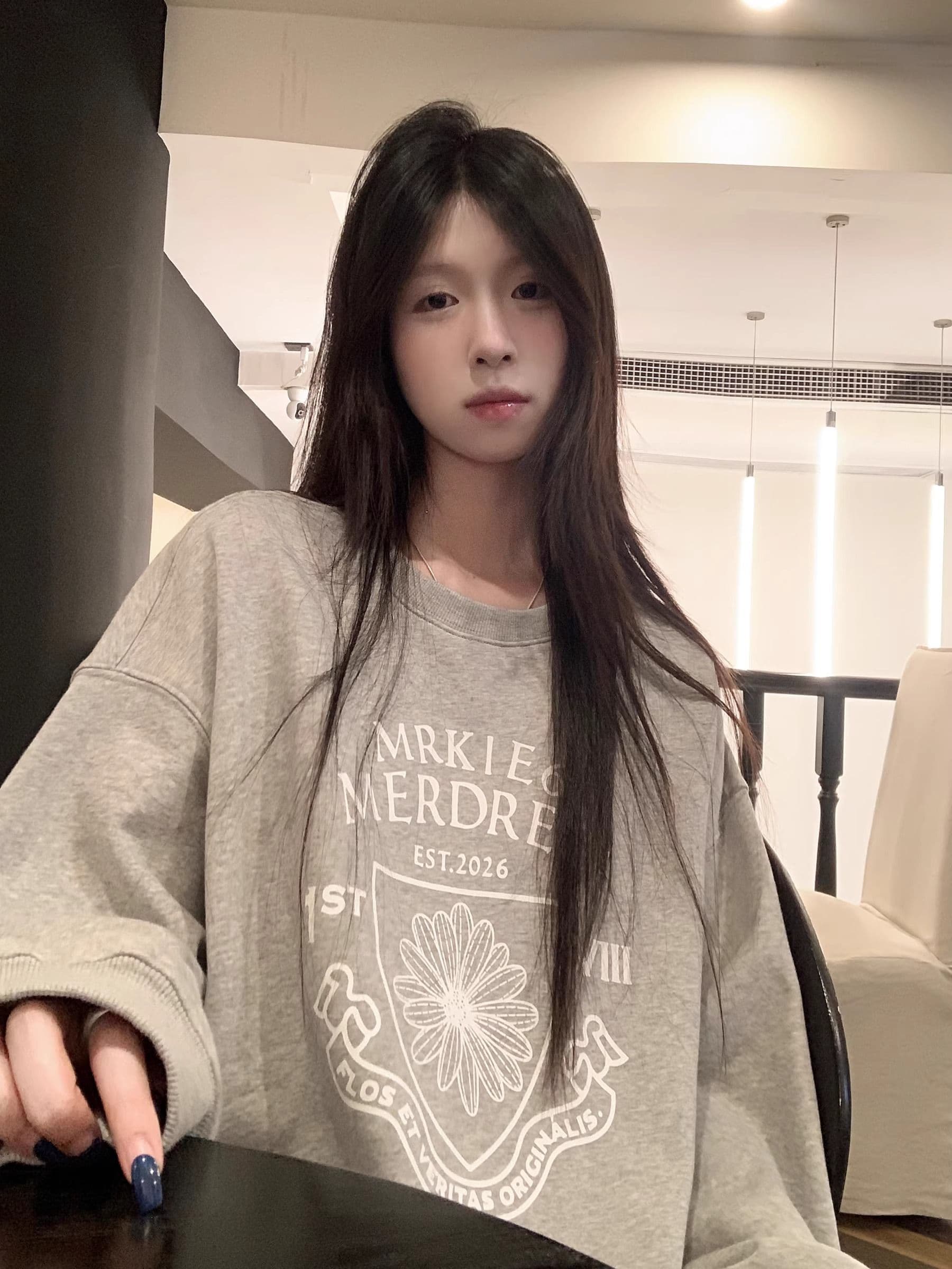 2026 한국 스타일 새로운 가을 겨울 의류 맨위 oversize 라운드 넥 후드티 트렌디 ins 여성 상세 이미지 4